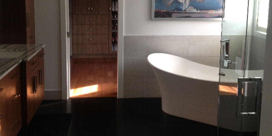 Ensuite Bathroom Tub